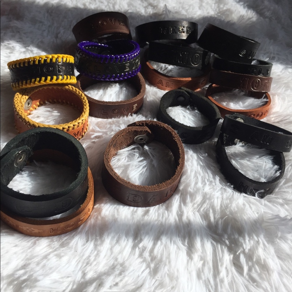 🎉Buy 1, get 2! Handmade leather bracelets